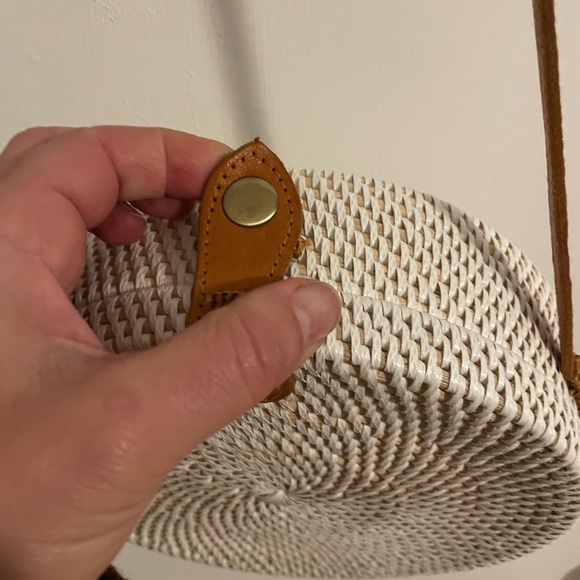 NWOT white purse - Picture 3 of 6